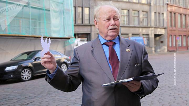 Латвия выдворила российского пенсионера