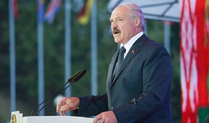Лукашенко рассказал, как спас Тихановскую от «участи сакральной жертвы»