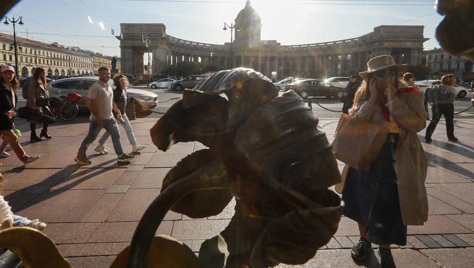 Гребень антициклона оставит Петербург без дождей