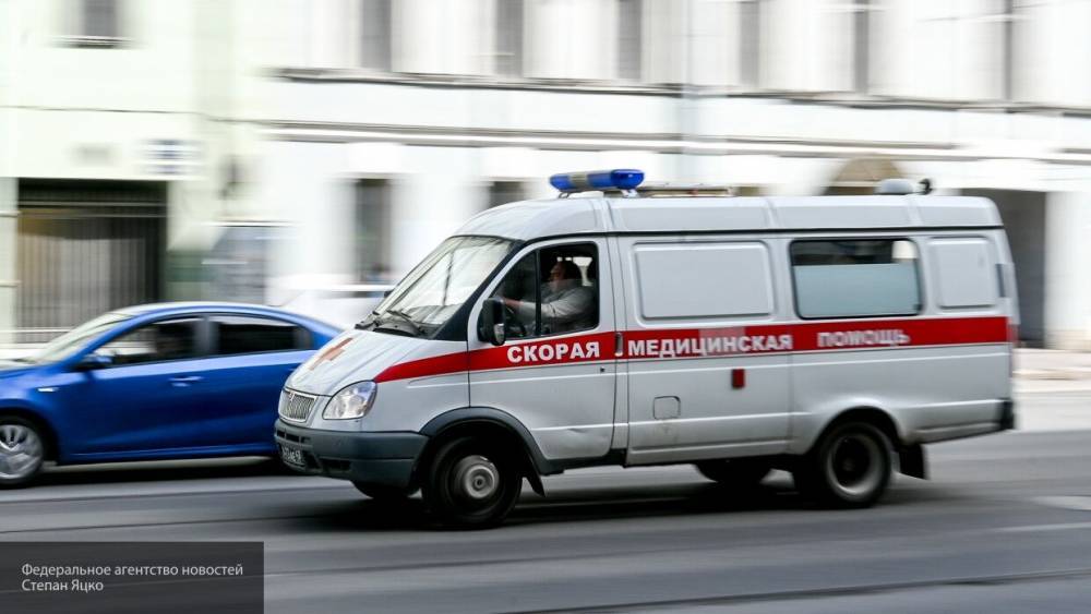 Один человек попал в больницу после ДТП с грузовиком в Москве