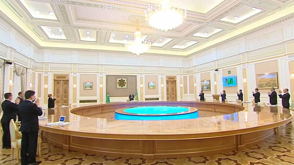 Бердымухамедов объявил выговоры троим вице-премьерам