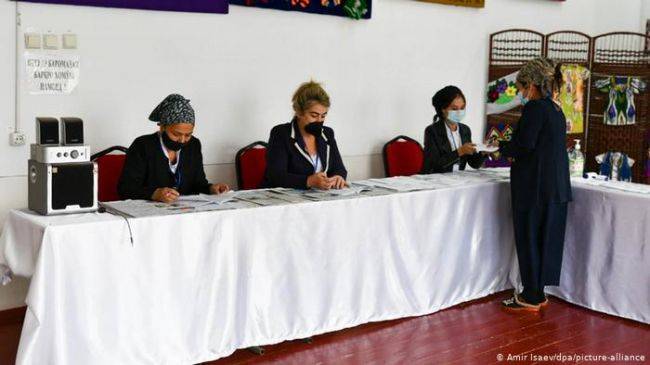 На выборах президента Таджикистана наблюдатели от СНГ не увидели нарушений