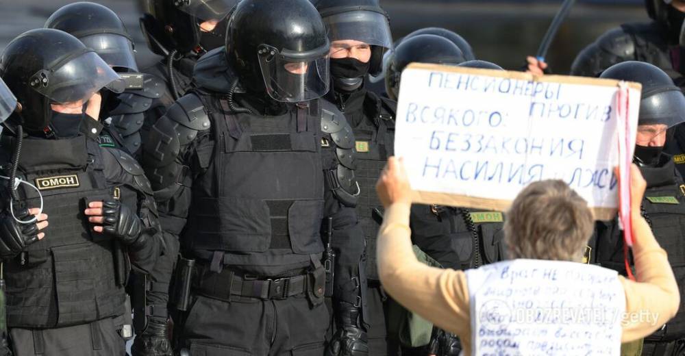 Протесты в Минске: силовики применили светошумовые гранаты и водометы. Видео | Мир | OBOZREVATEL