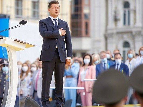 «Не цепляюсь за власть»: Зеленский уйдет, если не остановит войну в Донбассе и не вернет Крым