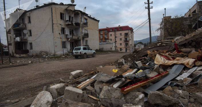 "Умоляем остановить страшную войну": русская община в Карабахе обратилась к Путину