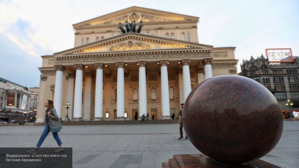 Жителей Москвы предупредили об ограничениях на посещение театров