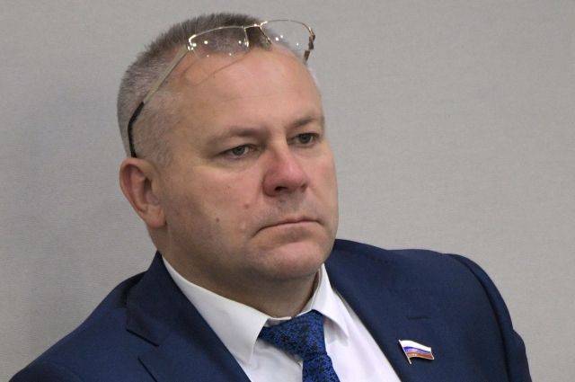 Депутат Госдумы Валентин Суббот решил сложить полномочия