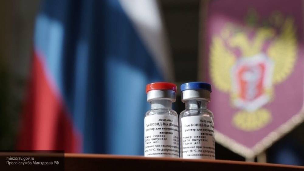 Украинские политики пытаются достать российскую вакцину от COVID-19