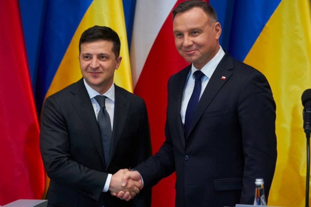 Зеленский обсудил с Дудой возможность присоединения Украины к "Инициативе трех морей"