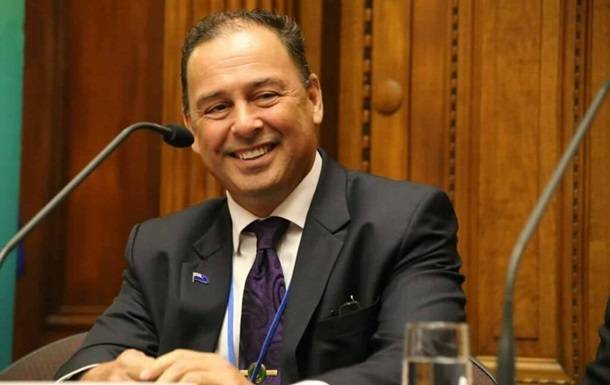 Премьер-министр Островов Кука возглавил сразу 17 министерств
