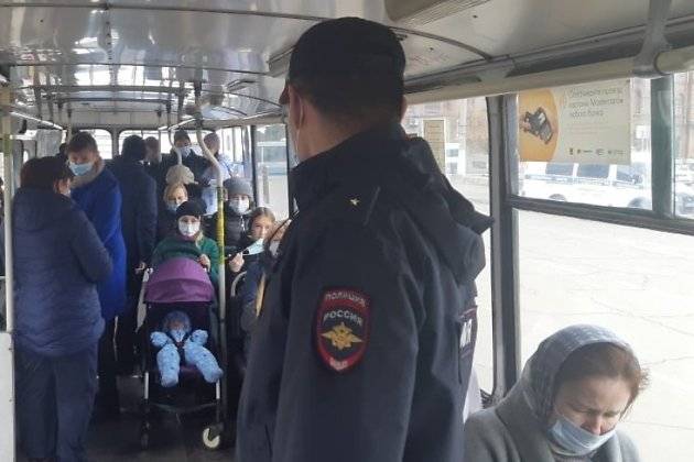 Ещё 12 читинцев оштрафовали за езду на общественном транспорте без масок