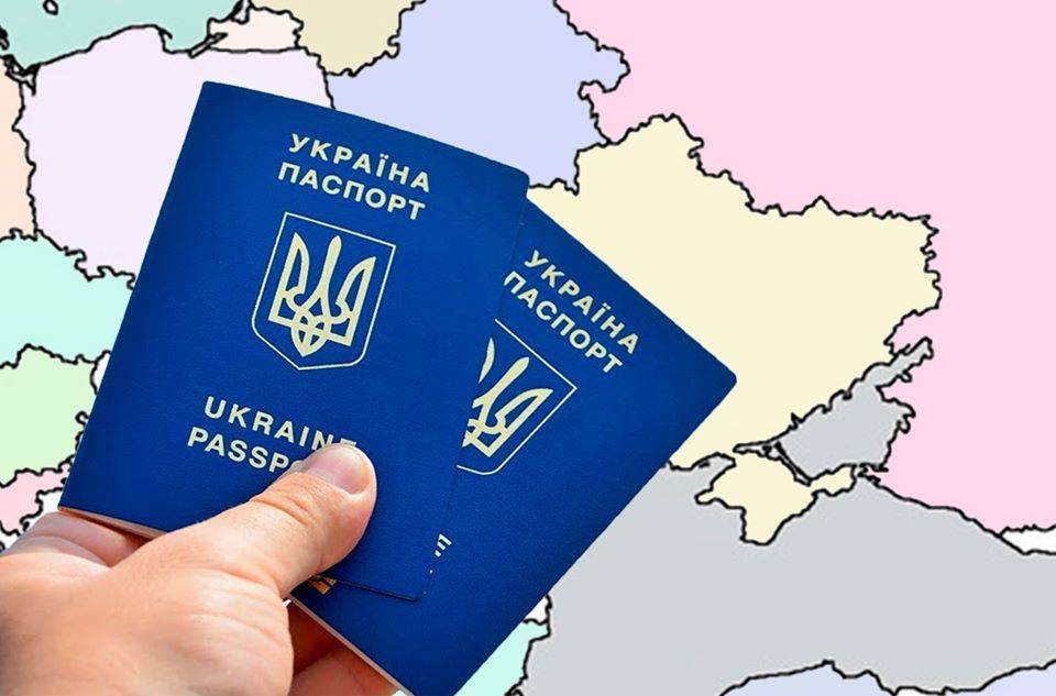 Украинцы могут путешествовать в 58 стран - МИД