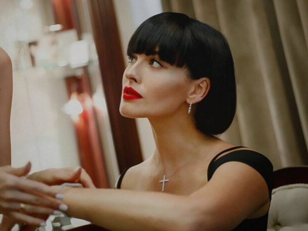 Украинская звезда Playboy Даша Астафьева оголила грудь