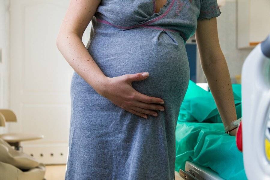 В РПЦ считают, что суррогатное материнство безнравственно и унижает женщин