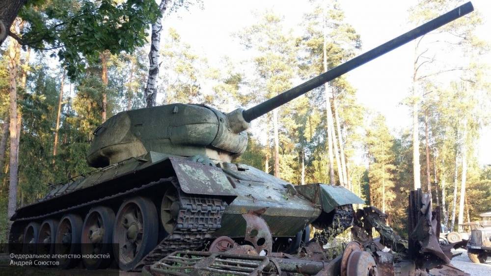 Испанского журналиста удивил превращенный в ДОТ советский танк времен ВОВ