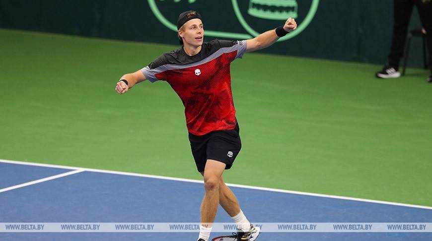 Белорусский теннисист Илья Ивашко вышел в 1/8 финала турнира в Санкт-Петербурге