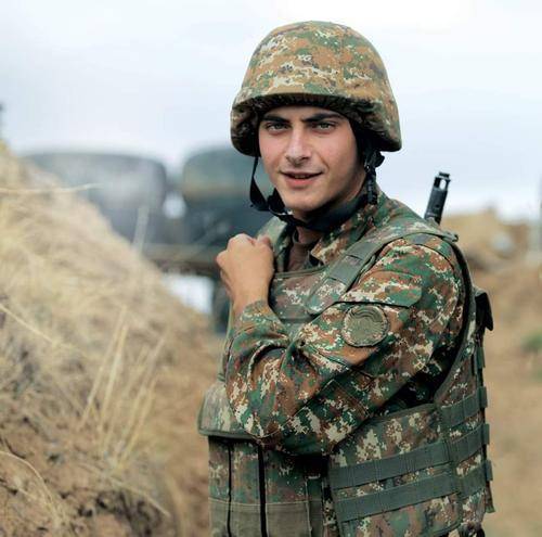 Азербайджан, под руководством Анкары, усиленно готовится к новому наступлению, которое грозит разгромом войскам НКР