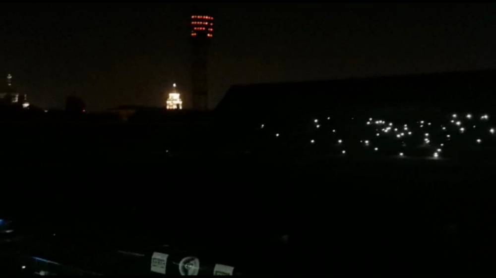 Из-за скачка напряжения центр Воронежа остался без света: остановили футбольный матч