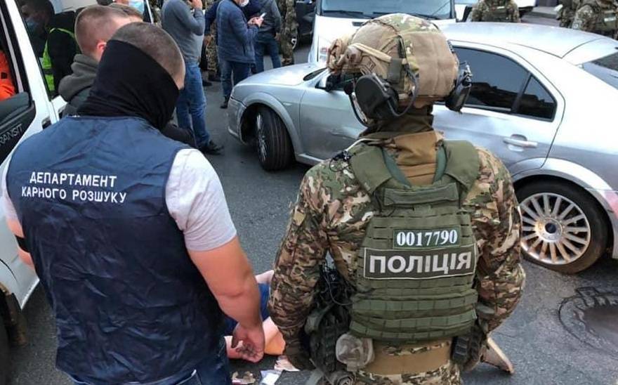 Стрельба в центре Киева: фото с места задержания опасных преступников