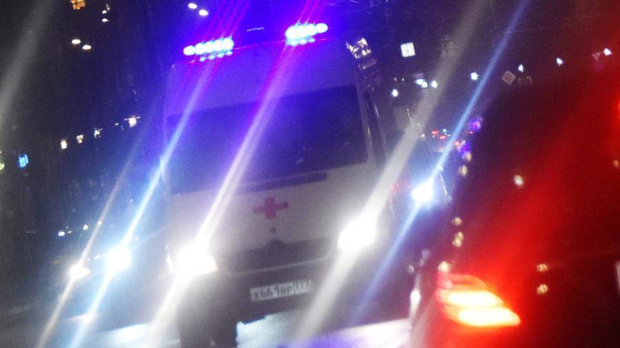 Автомобилист сбил пешехода на Дубининской улице в Москве и скрылся