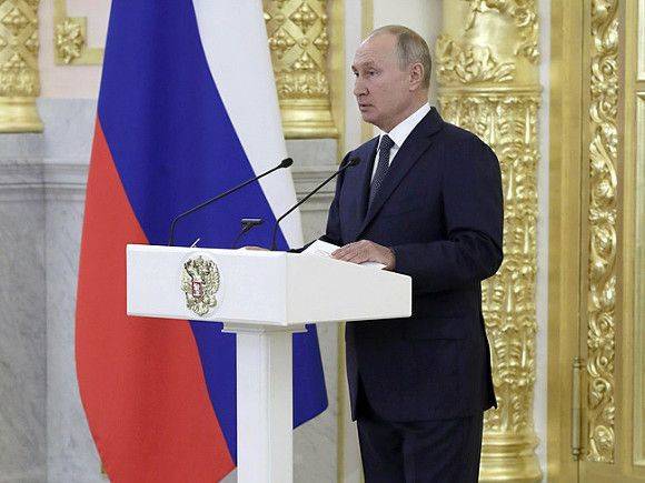 В Кремле уточнили, когда Путин выступит с обращением по поводу COVID-19
