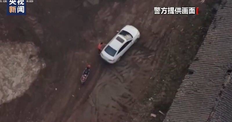 Полиция Китая поймала наркоторговцев благодаря квадрокоптеру