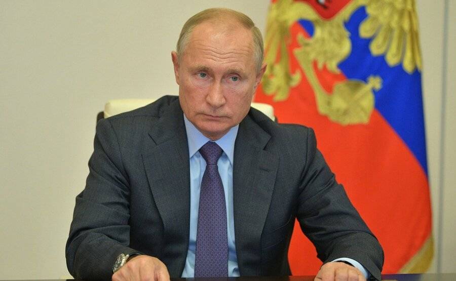 В Кремле оценили возможность обращения Путина к населению из-за COVID-19