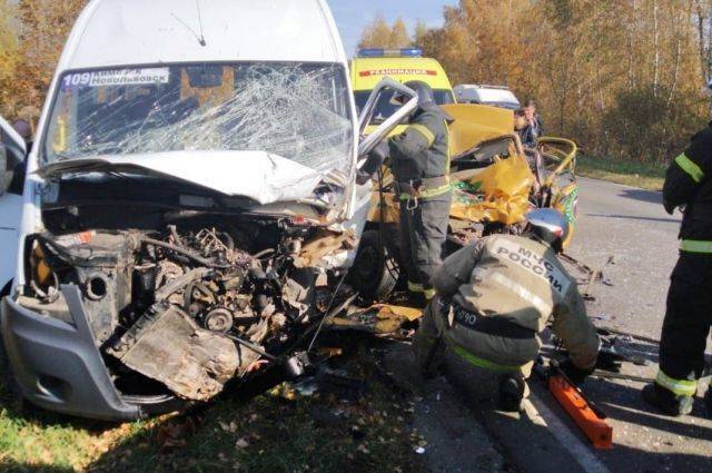 В Тульской области в ДТП с маршруткой погибли три человека
