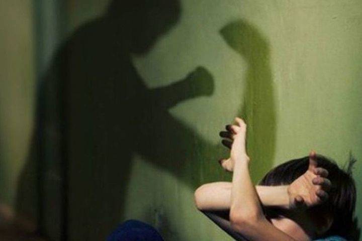 Житель Чувашии полгода избивал несовершеннолетнего сына сожительницы