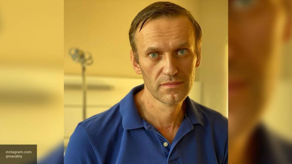 Навальный раскрыл имена меценатов, спонсировавших его лечение