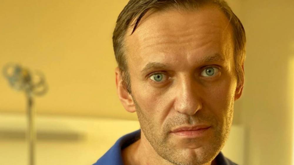 Навальный рассказал кто оплатил его лечение в Шарите