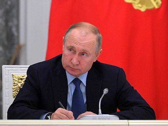 Путин внес в Госдуму закон о Госсовете