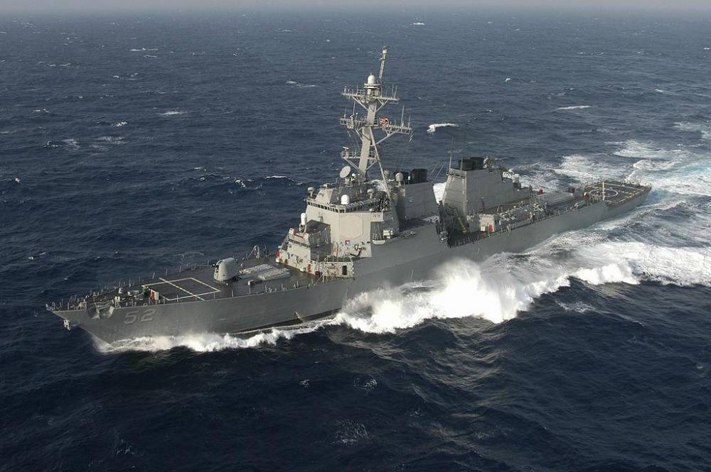 Китай заявил, что проход эсминца США через Тайваньский пролив контролировался