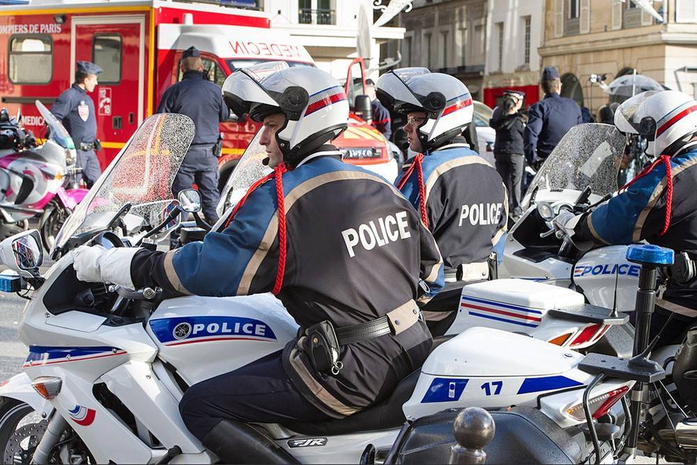 Полиция устроила обыск в офисе главы Минздрава Франции