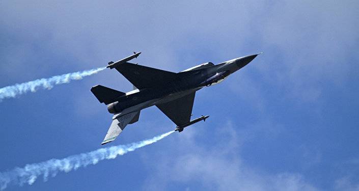 Турецкие истребители F-16 в первый день войны нарушили воздушное пространство Армении