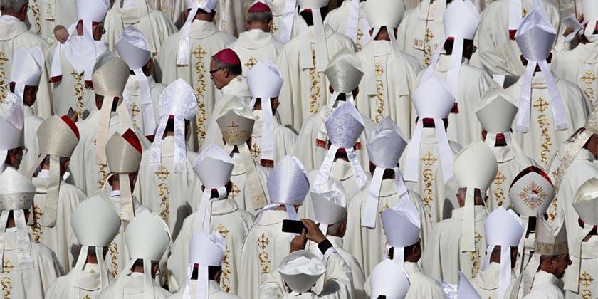 В Ватикане судят священников, причастных к совращению детей