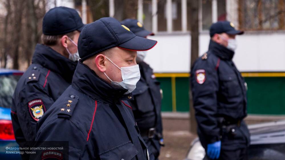Полиция начала проверки соблюдения масочного режима в Москве