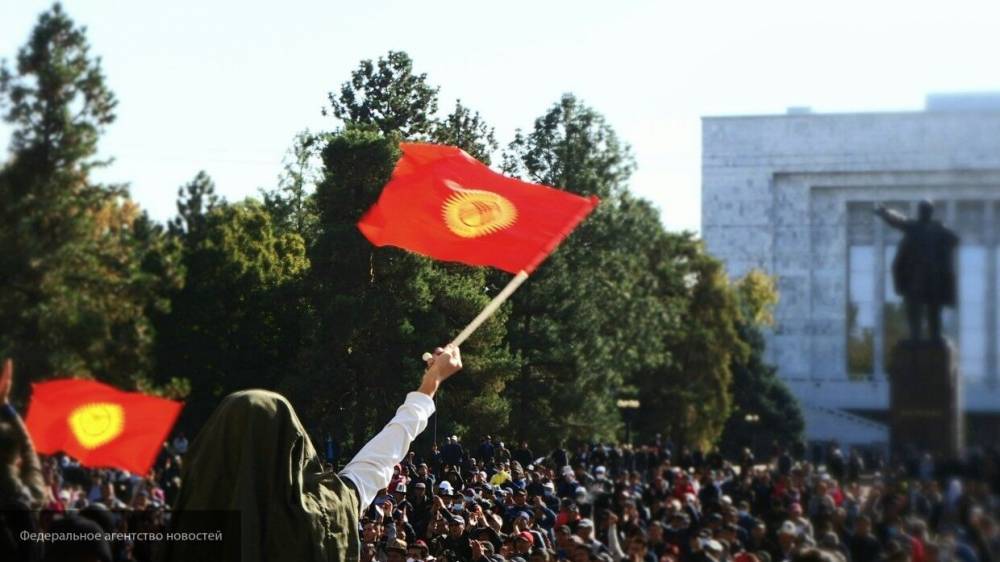 Новые власти Киргизии пообещали избежать политических преследований
