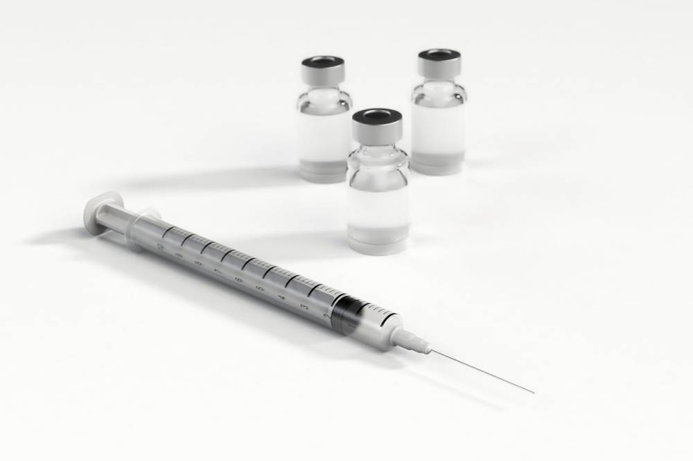 Роспотребнадзор огласил сроки выпуска вакцины от «Вектора»