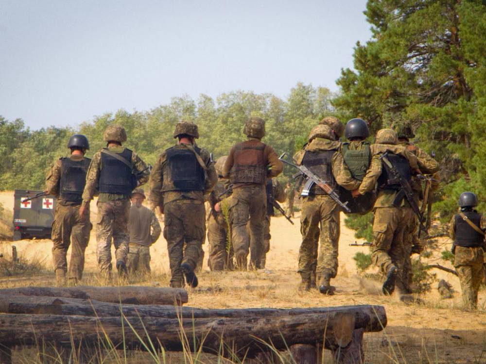 Украина готовится к новому разведению войск на Донбассе – Резников