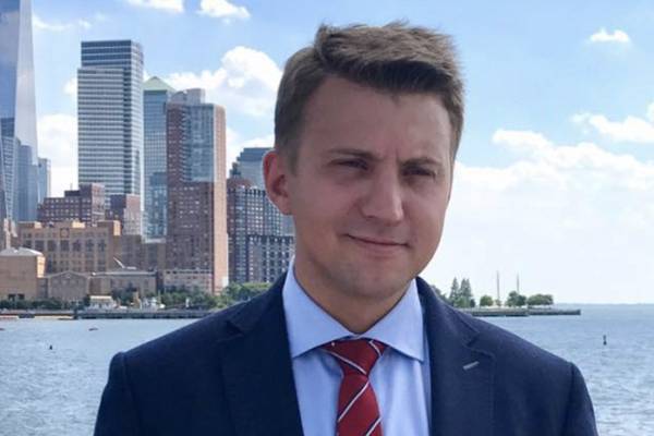 Посольство России потребовало от США объяснений после допроса журналиста RT