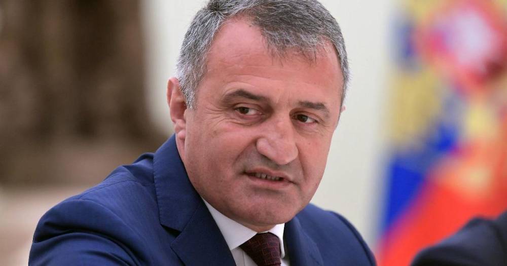 У президента Южной Осетии выявлен коронавирус