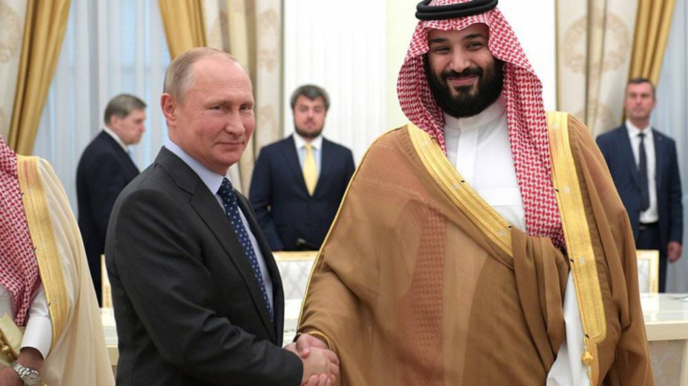 Путин и наследный принц Саудовской Аравии обсудили вакцину «Спутник V»