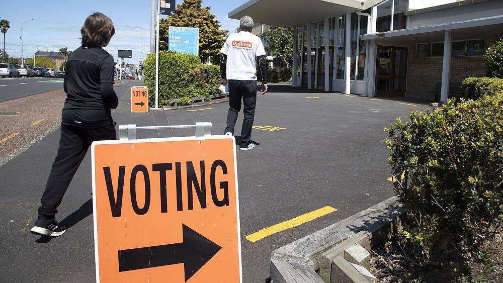 Новая Зеландия: на всеобщих выборах побеждает партия премьера