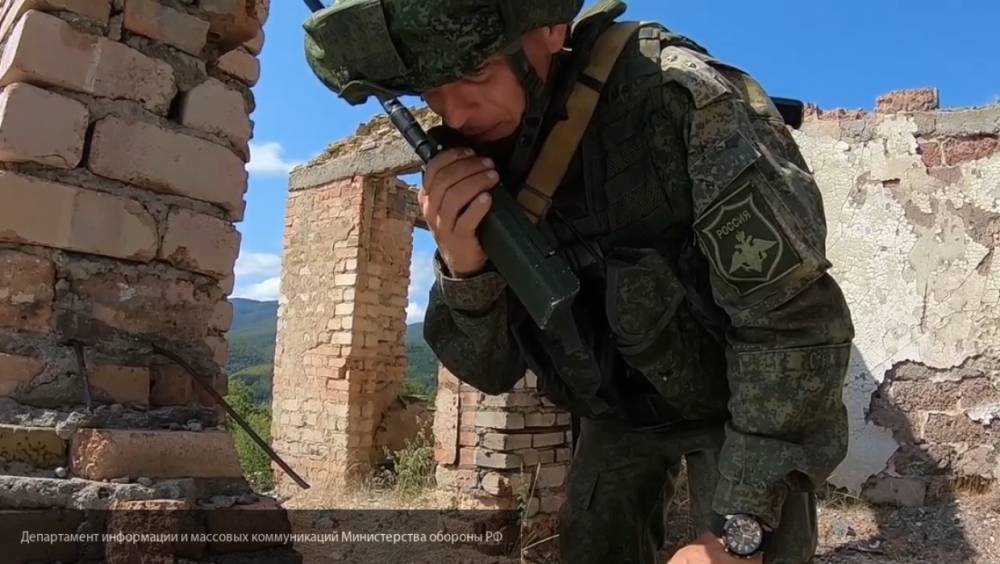 Войска России и Абхазии проводят учения в горах и на морском побережье