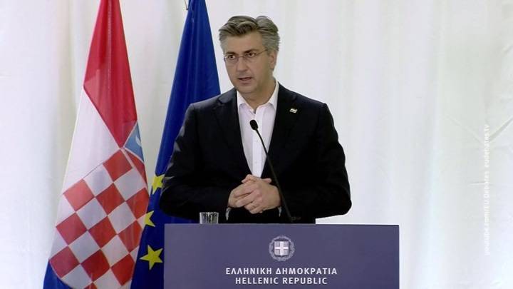 Премьер Хорватии получил письмо с угрозами и неизвестным порошком