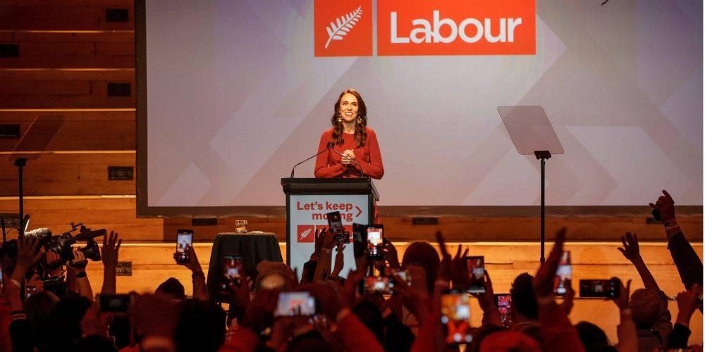 На фоне успешной борьбы с COVID-19. На выборах в Новой Зеландии побеждает партия действующего премьера