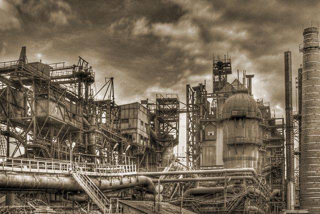 На Макеевском металлургическом заводе началась крупная забастовка