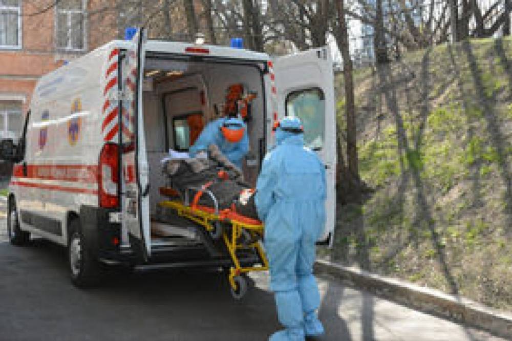 В Киеве за сутки больше 400 человек заразились COVID-19