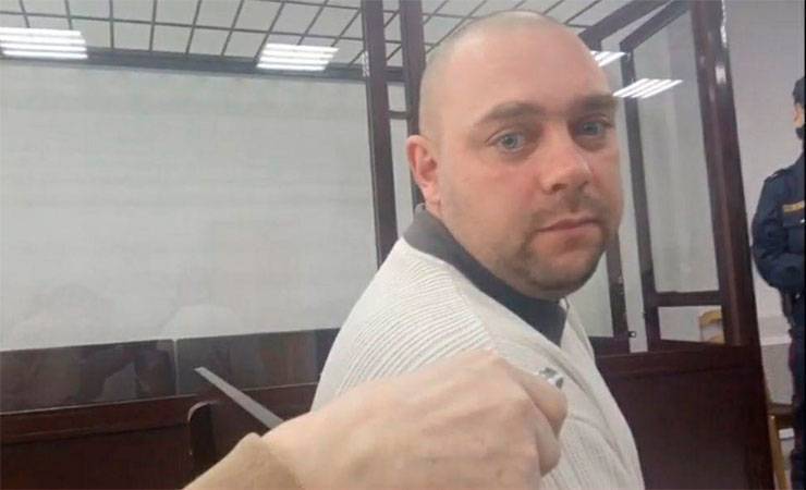 Журналист «Сильных Новостей» Денис Якштас так и не вышел на свободу после 15 дней ареста. В его отношении начат новый административный процесс